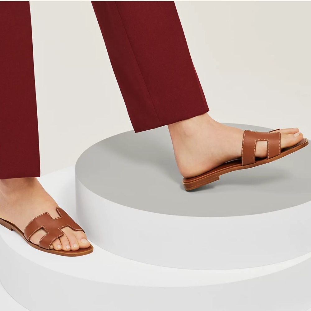 NIB Hermes Oran Sandals - Picture 2 of 11